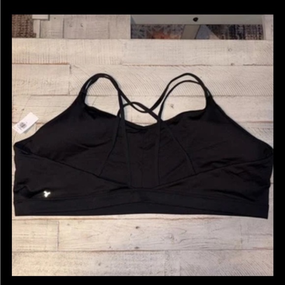 Old Navy Womens Size 4X Strappy Sports Bra Light Support Solid Classic Black - Picture 7 of 14